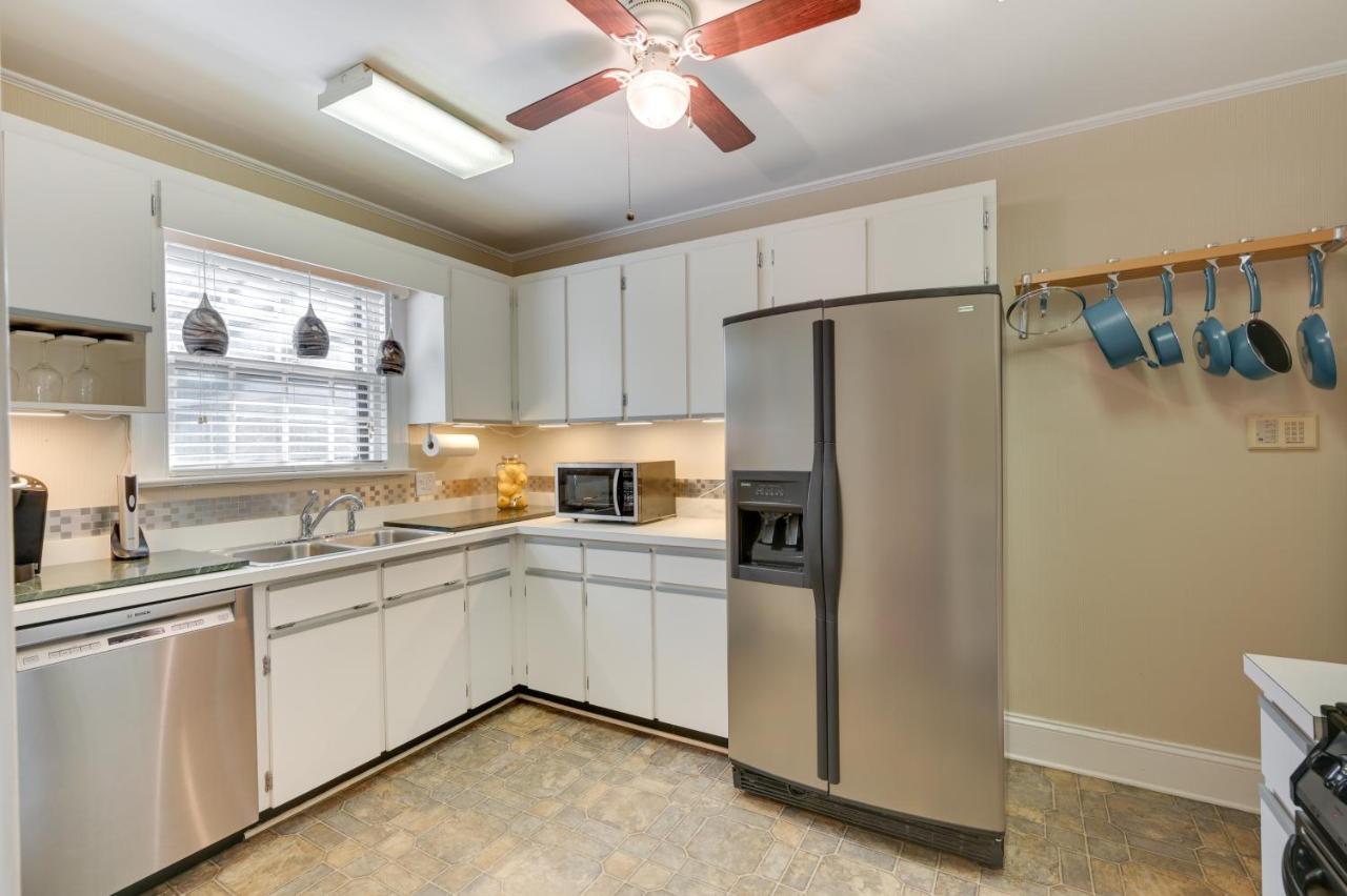 Quaint Goldsboro Home With Screened-In Porch! Экстерьер фото