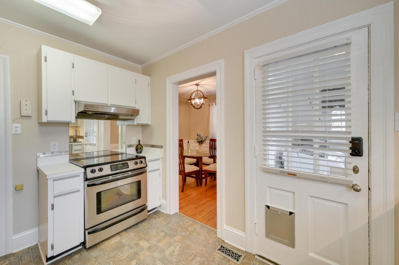 Quaint Goldsboro Home With Screened-In Porch! Экстерьер фото